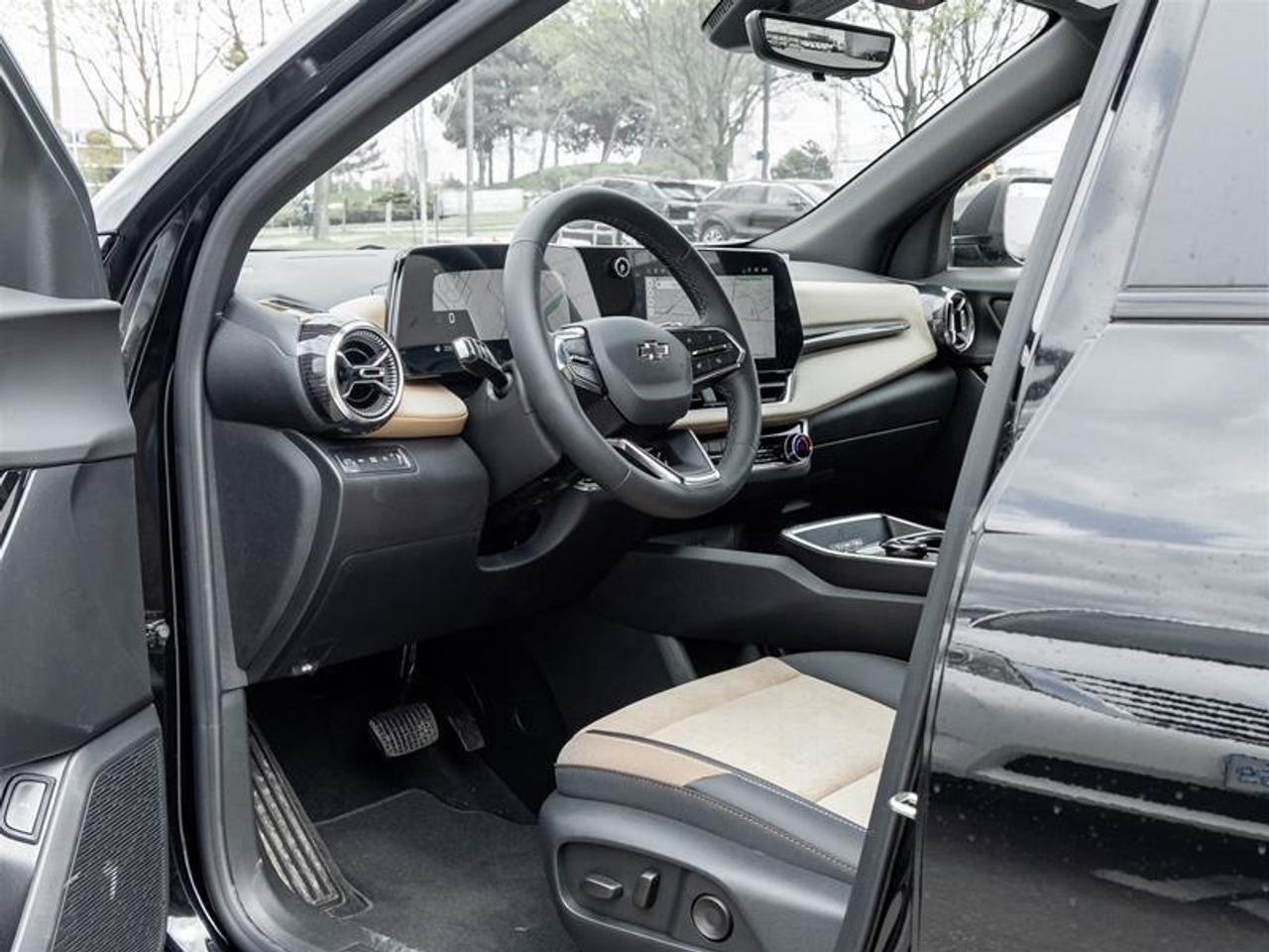 2026 Chevrolet Equinox ACTIV 4dr All-Wheel Drive Photo
