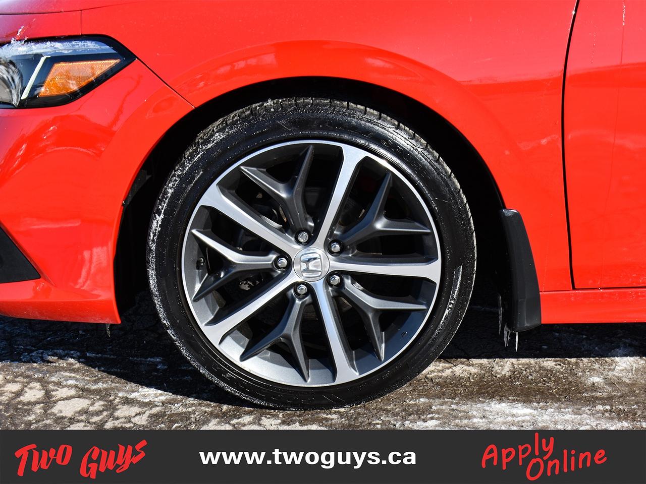 2022 Honda Civic Sedan Touring CVT Leather Sunroof Back Up Camera Photo