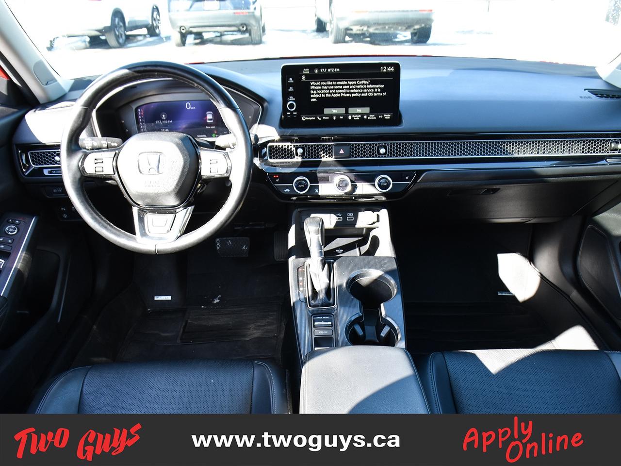 2022 Honda Civic Sedan Touring CVT Leather Sunroof Back Up Camera Photo