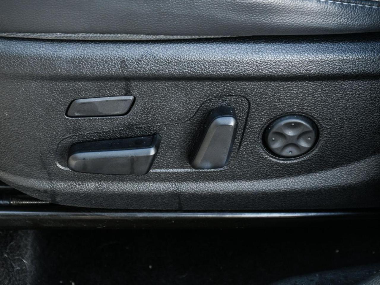 2022 Hyundai Santa Fe Hybrid Luxury Photo