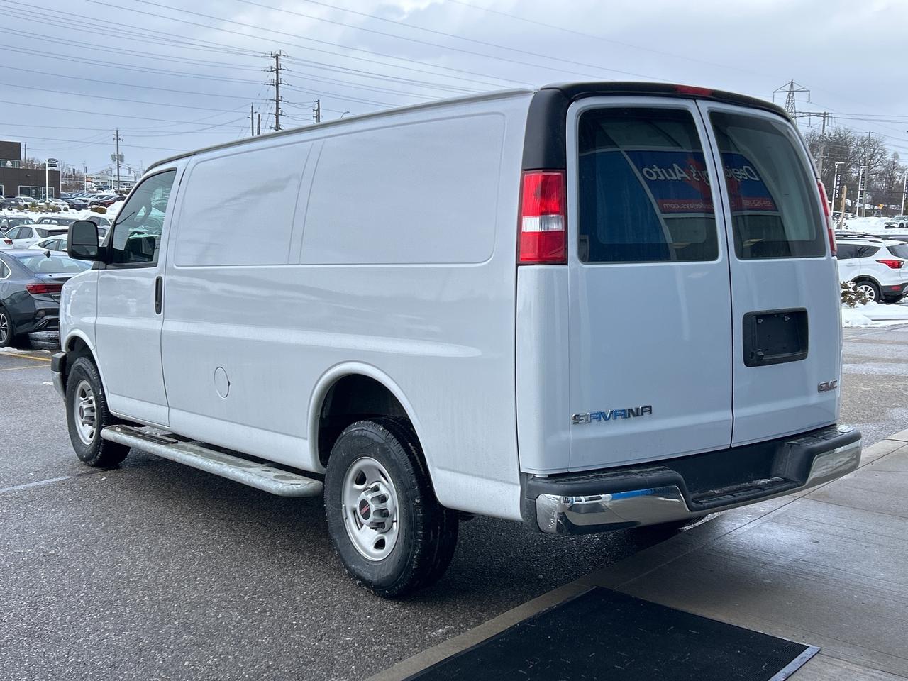 2023 GMC Savana Cargo Van 2500 135   Low KM Photo