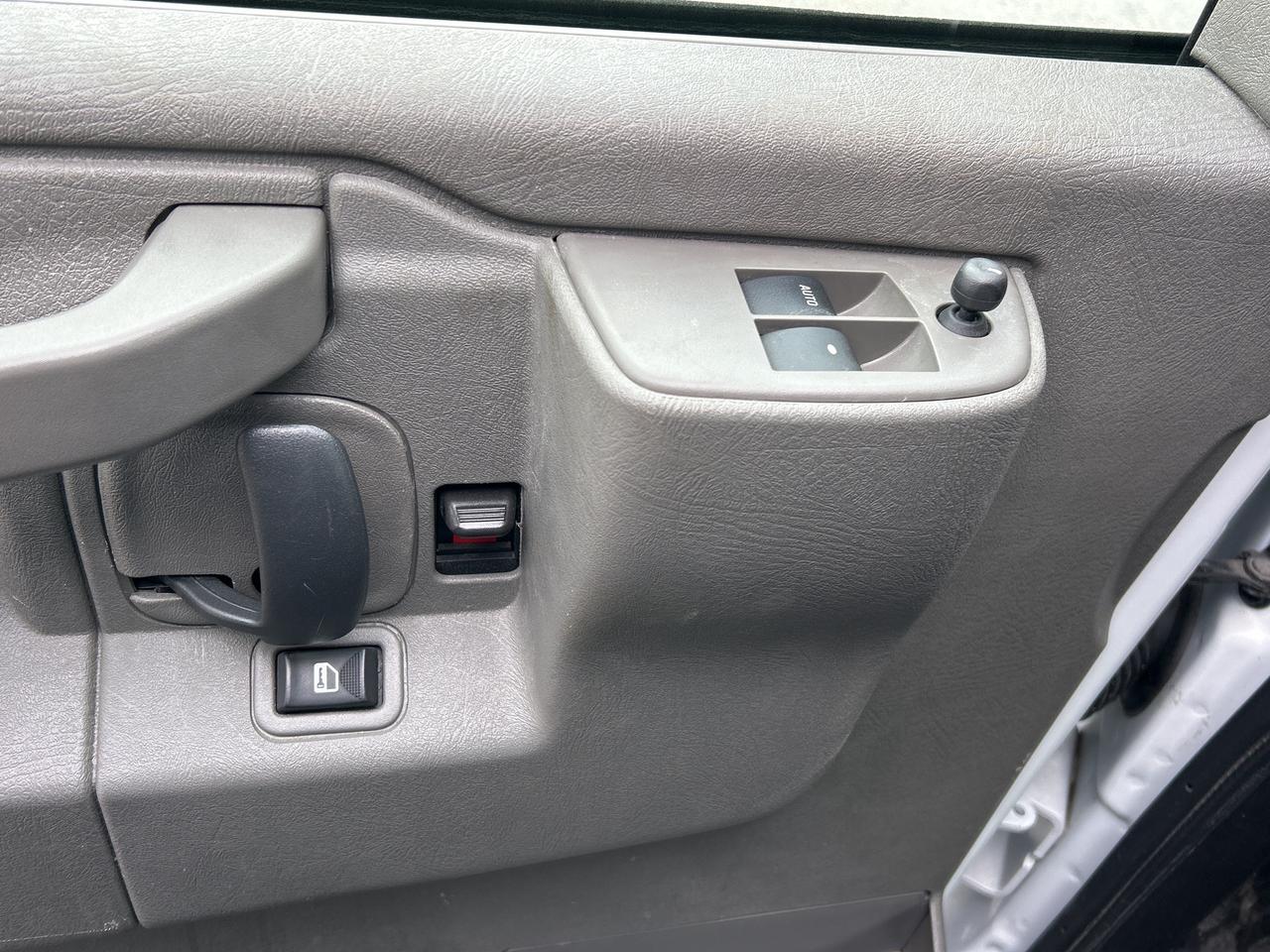 2023 GMC Savana Cargo Van 2500 135   Low KM Photo