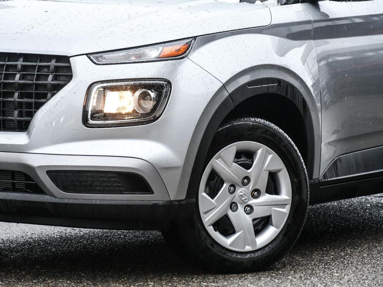 2024 Hyundai Venue Essential IVT Photo