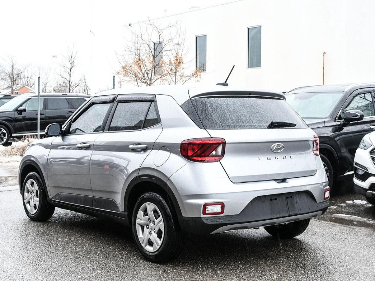 2024 Hyundai Venue Essential IVT Photo