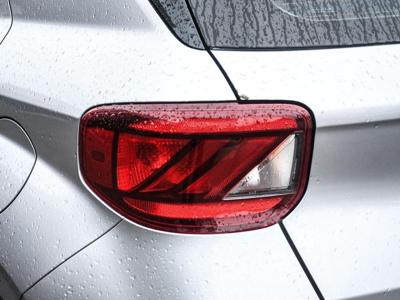 2024 Hyundai Venue Essential IVT Photo