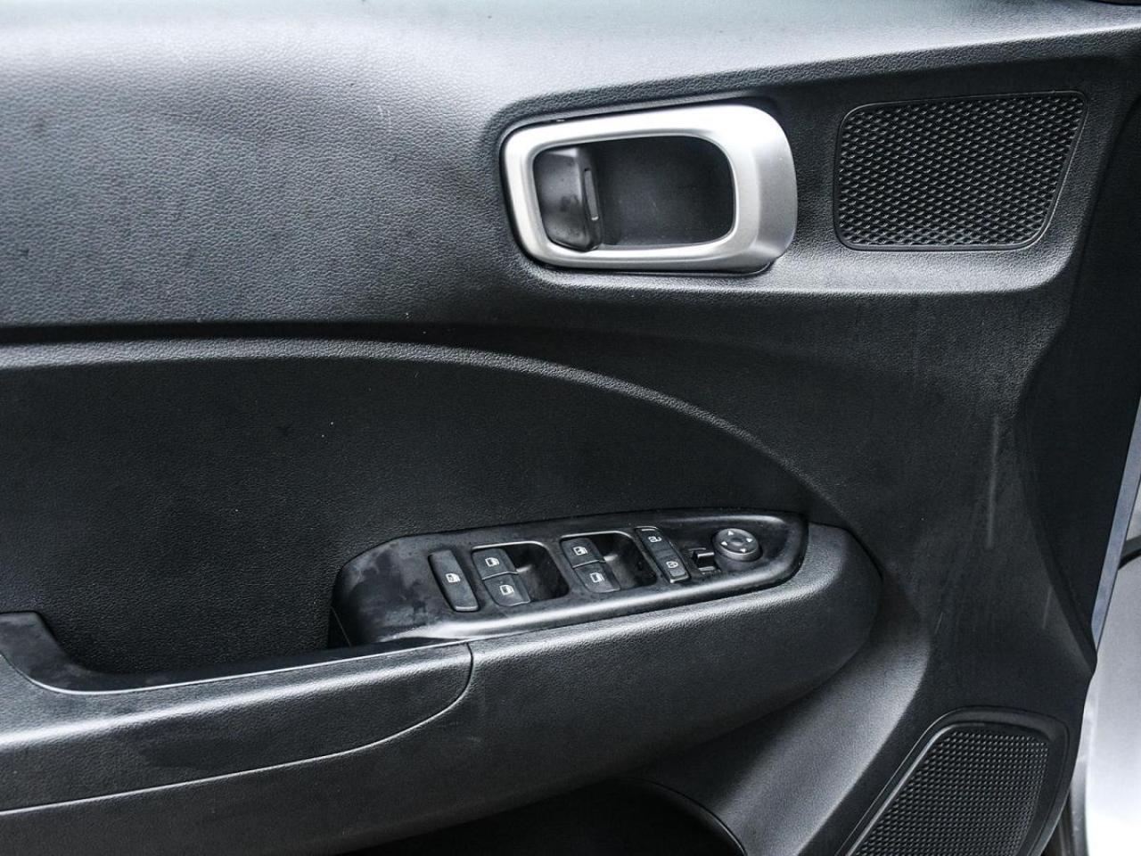 2024 Hyundai Venue Essential IVT Photo