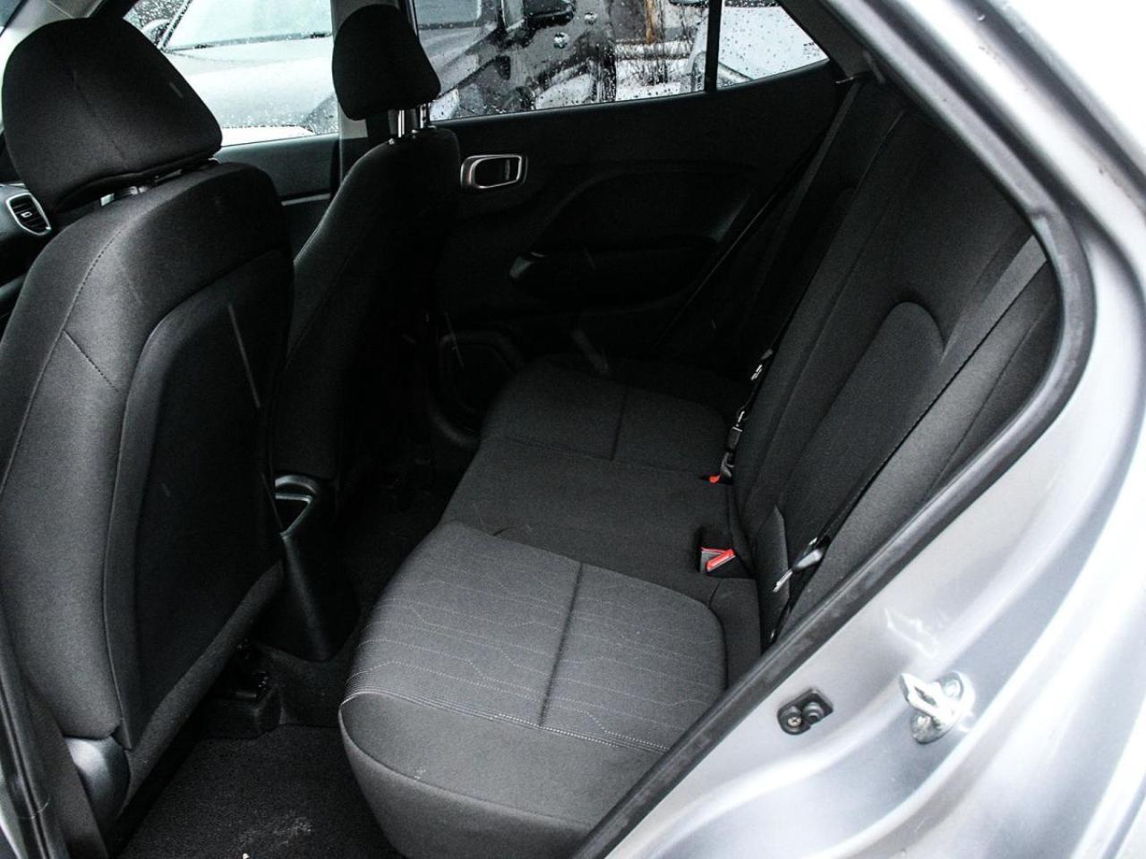 2024 Hyundai Venue Essential IVT Photo