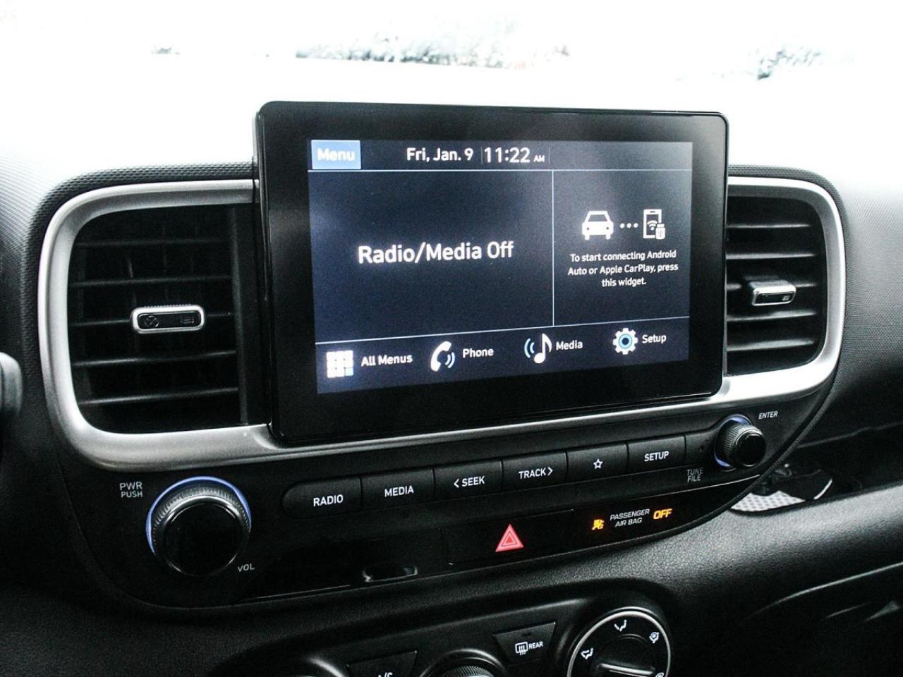 2024 Hyundai Venue Essential IVT Photo