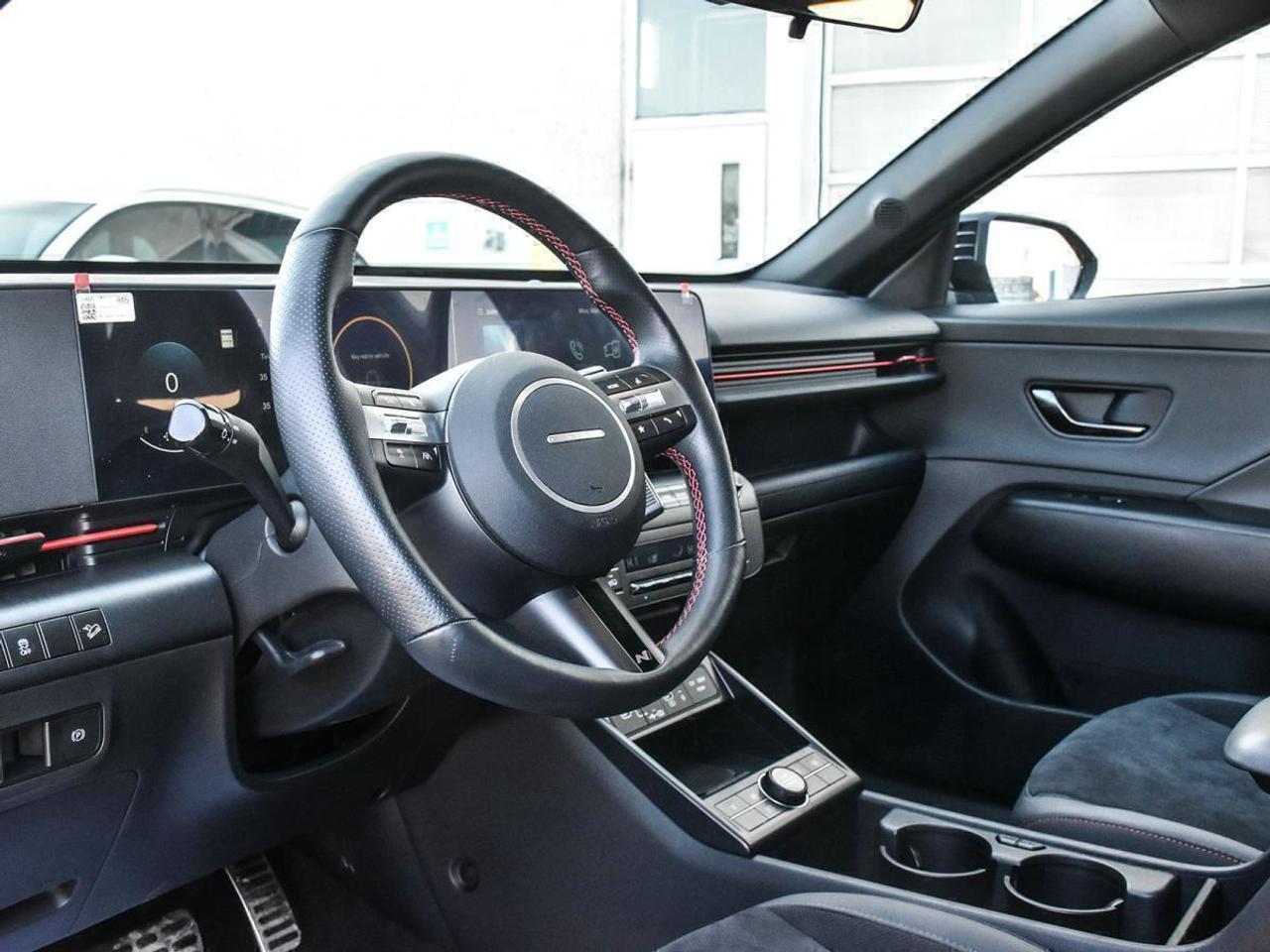 2025 Hyundai KONA 1.6T N Line AWD w/Two-Tone Roof Photo