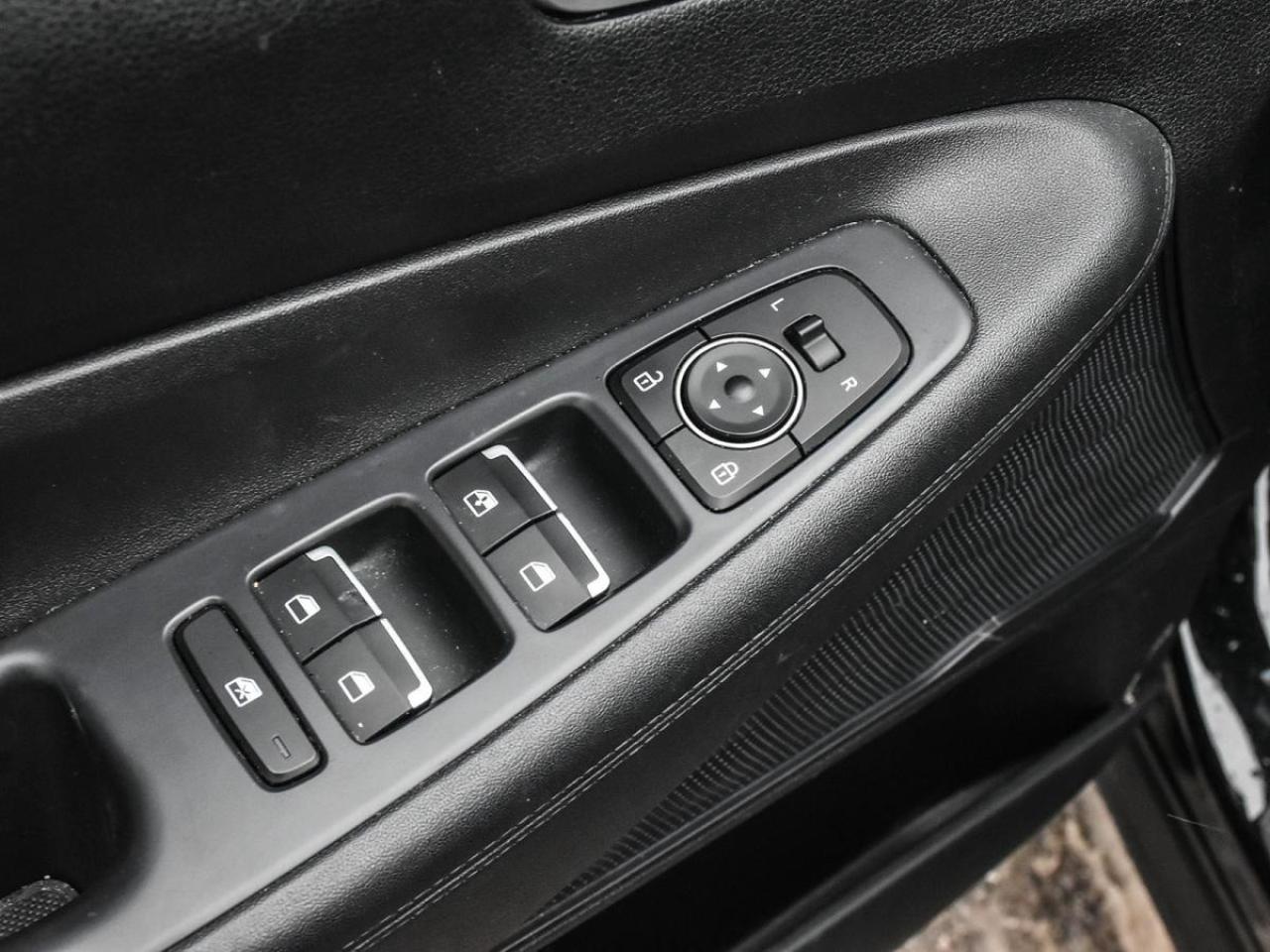 2022 Hyundai Santa Fe Essential AWD 2.5L Photo