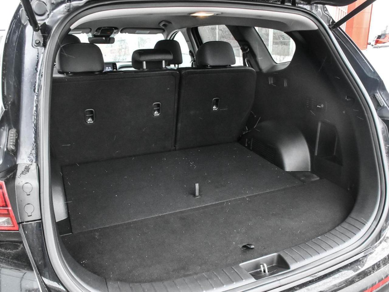 2022 Hyundai Santa Fe Essential AWD 2.5L Photo