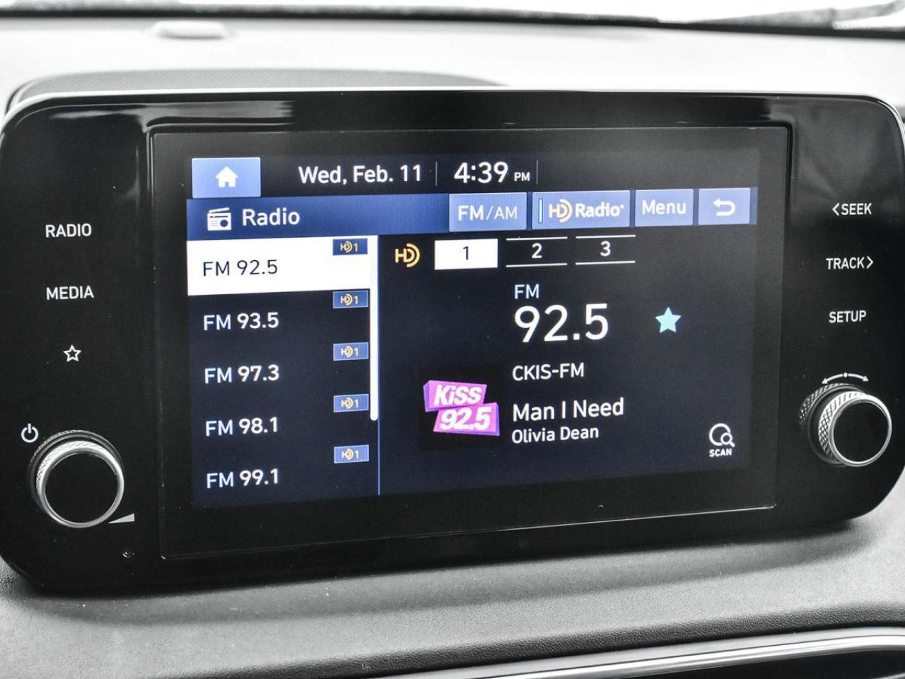 2022 Hyundai Santa Fe Essential AWD 2.5L Photo