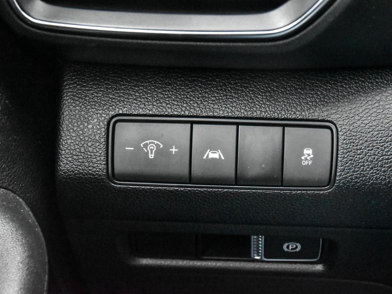 2022 Hyundai Santa Fe Essential AWD 2.5L Photo