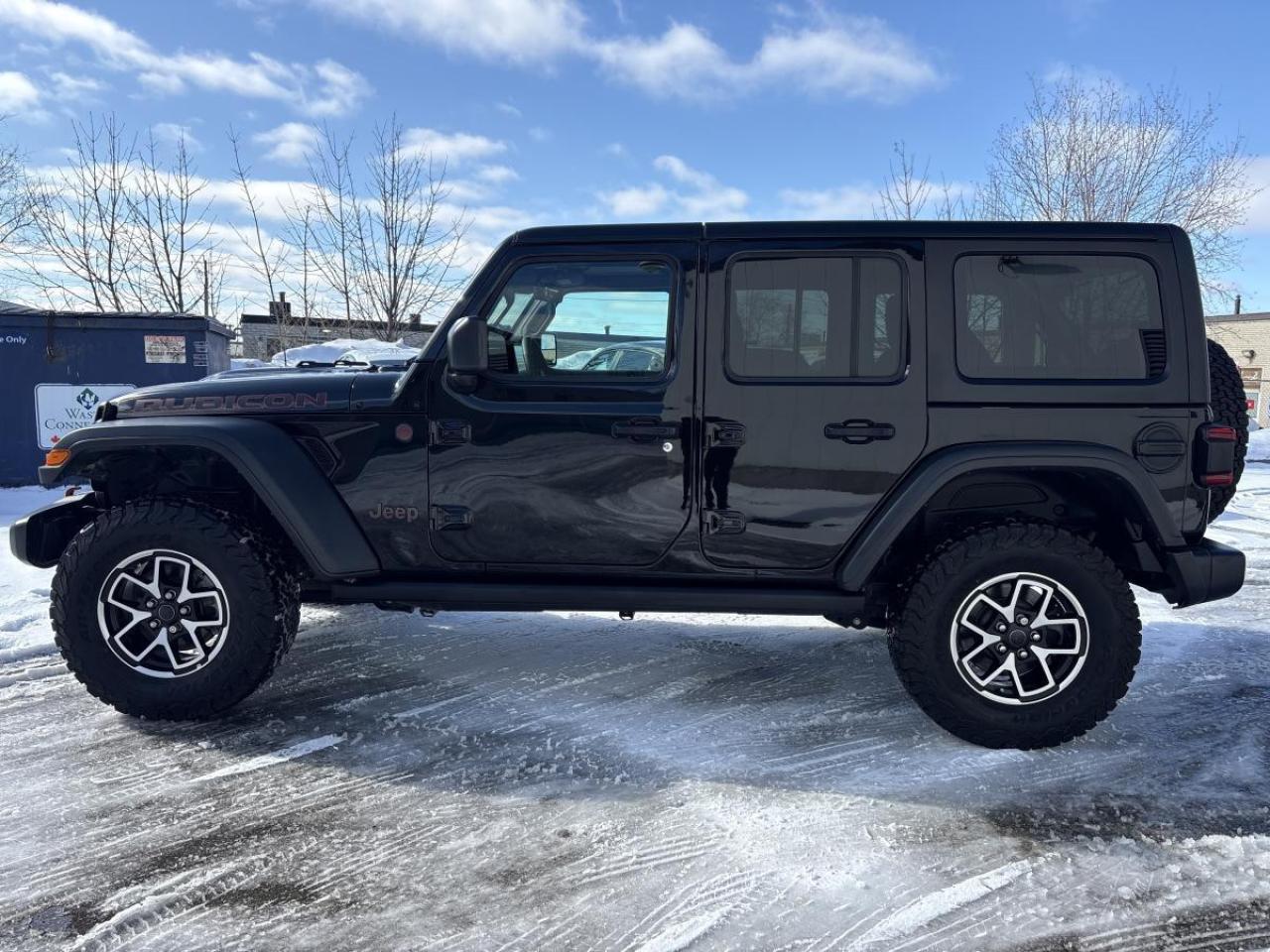 2024 Jeep Wrangler Rubicon Dual Top Convenience Tech Safety PKGS Photo4