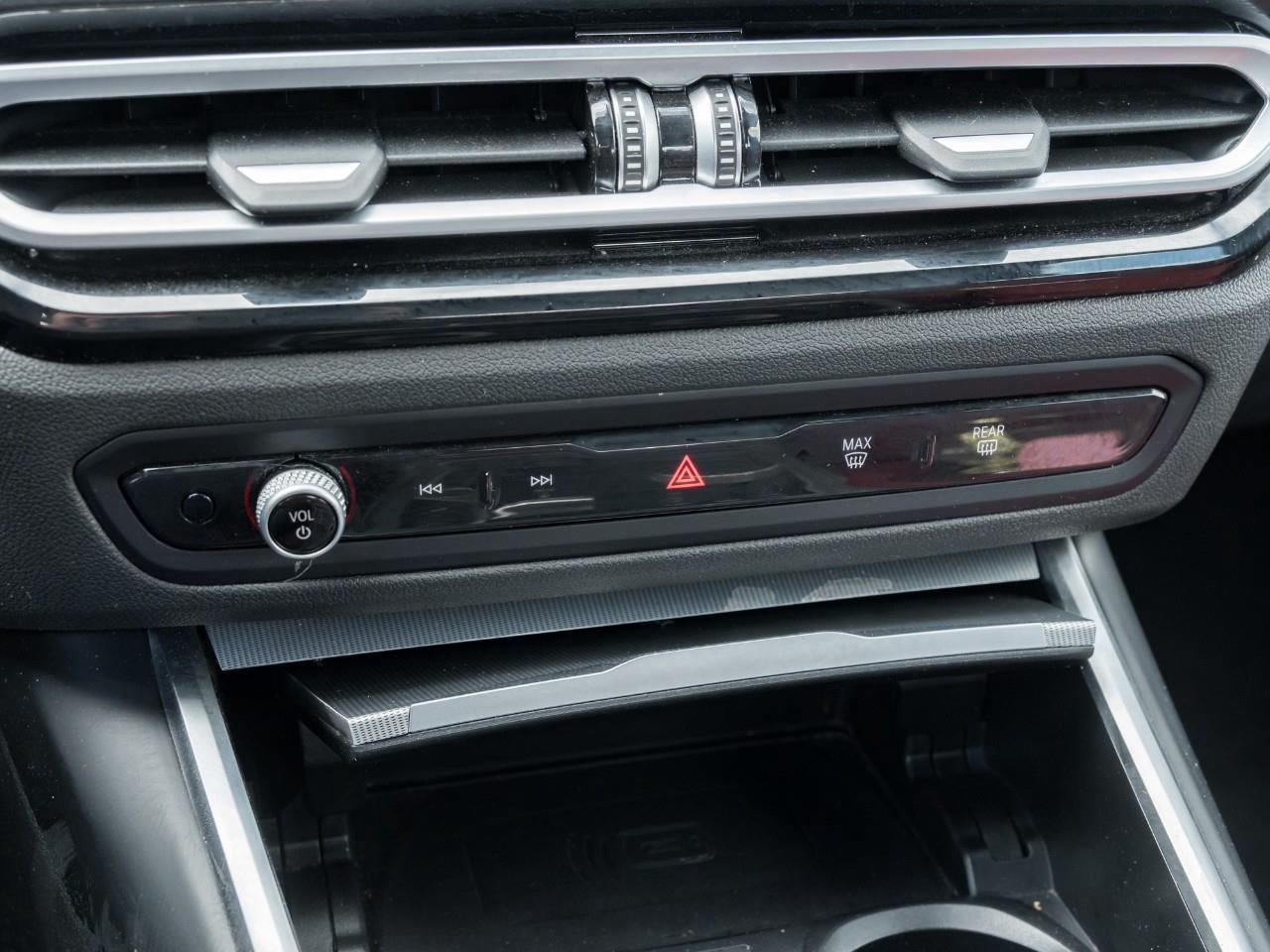 2024 BMW M340 i xDrive 4dr All-Wheel Drive Sedan Photo