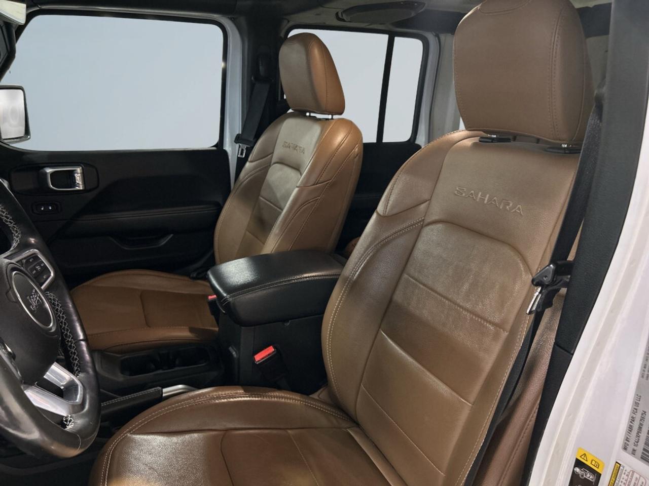 2021 Jeep WRANGLER UNLIMITED Unlimited Sahara 4XE / AWD / Leather / NAV / Soft Photo