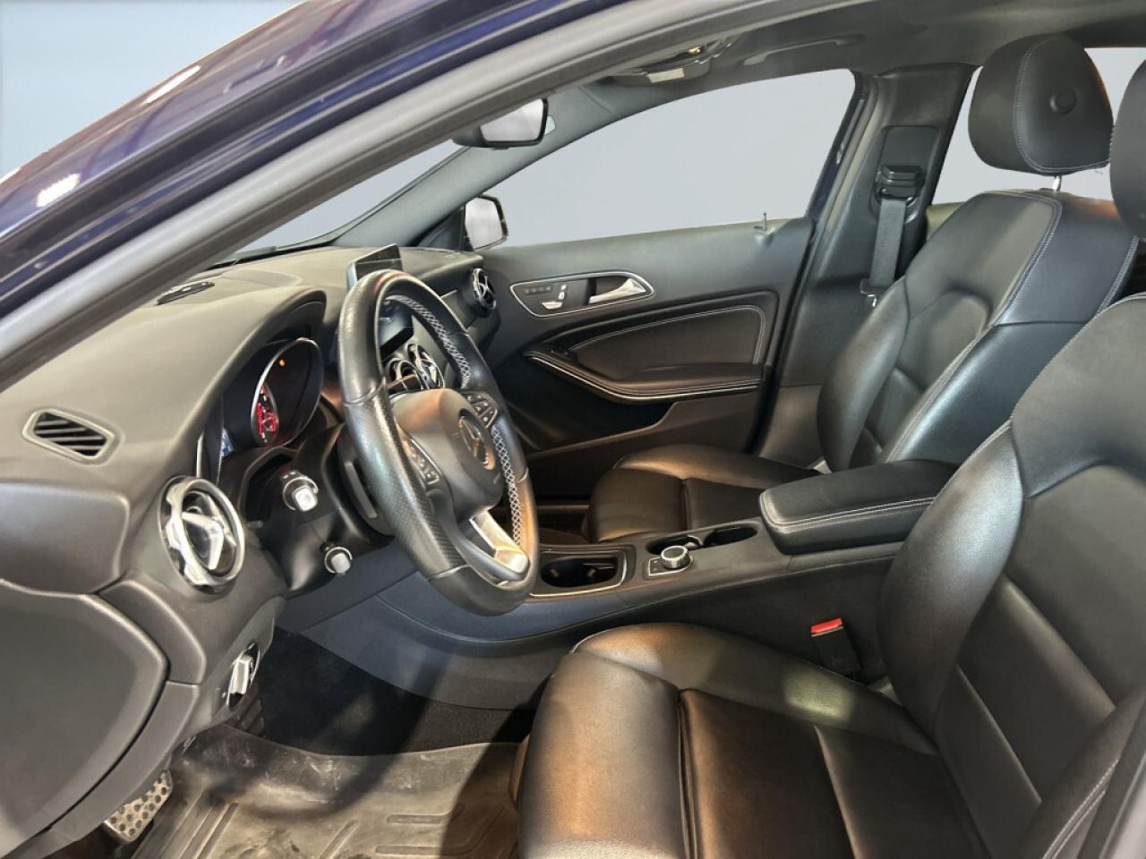 2018 Mercedes-Benz GLA250 GLA 250  4MATIC/AMG Pkg/NAVI/Sunroof/Leather/Clean Photo