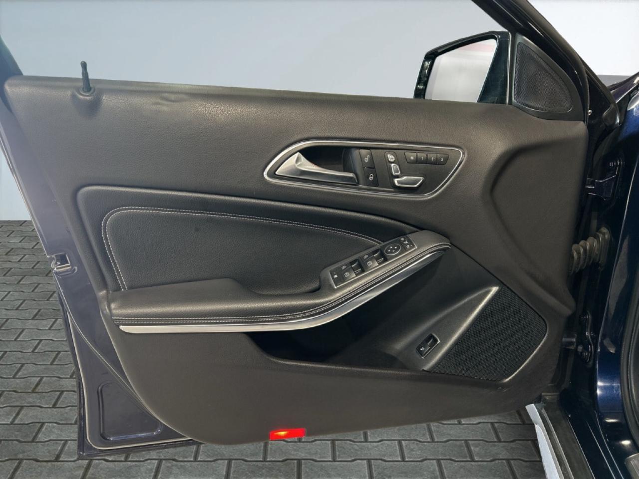 2018 Mercedes-Benz GLA250 GLA 250  4MATIC/AMG Pkg/NAVI/Sunroof/Leather/Clean Photo