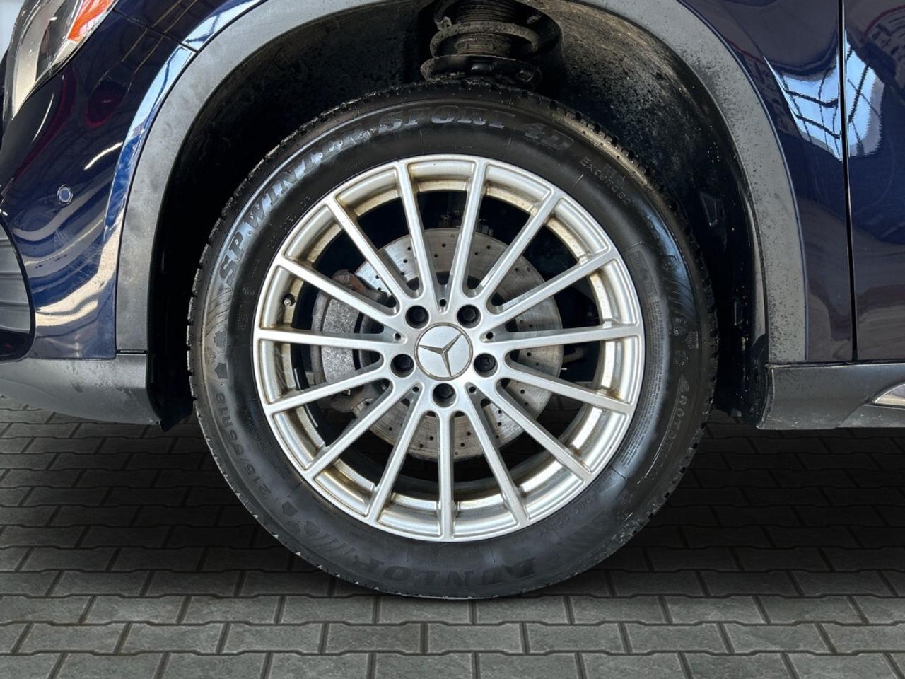 2018 Mercedes-Benz GLA250 4MATIC AMG Pkg / NAV / Sunroof / Leather / Clean Photo