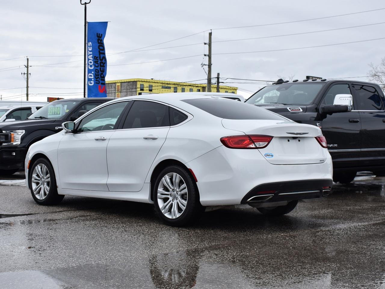 2015 Chrysler 200 Limited ~Heated Seats ~Sunroof ~Bluetooth ~Camera Photo3