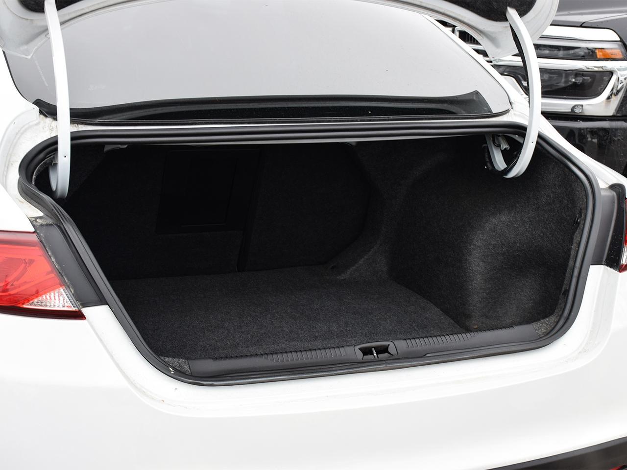2015 Chrysler 200 Limited ~Heated Seats ~Sunroof ~Bluetooth ~Camera Photo