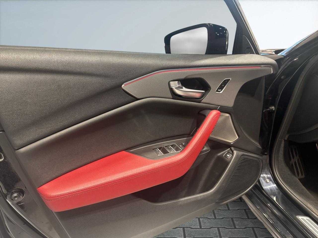 2022 Acura TLX A-Spec SH-AWD / Leather / Sunroof / Drive Assist / Photo