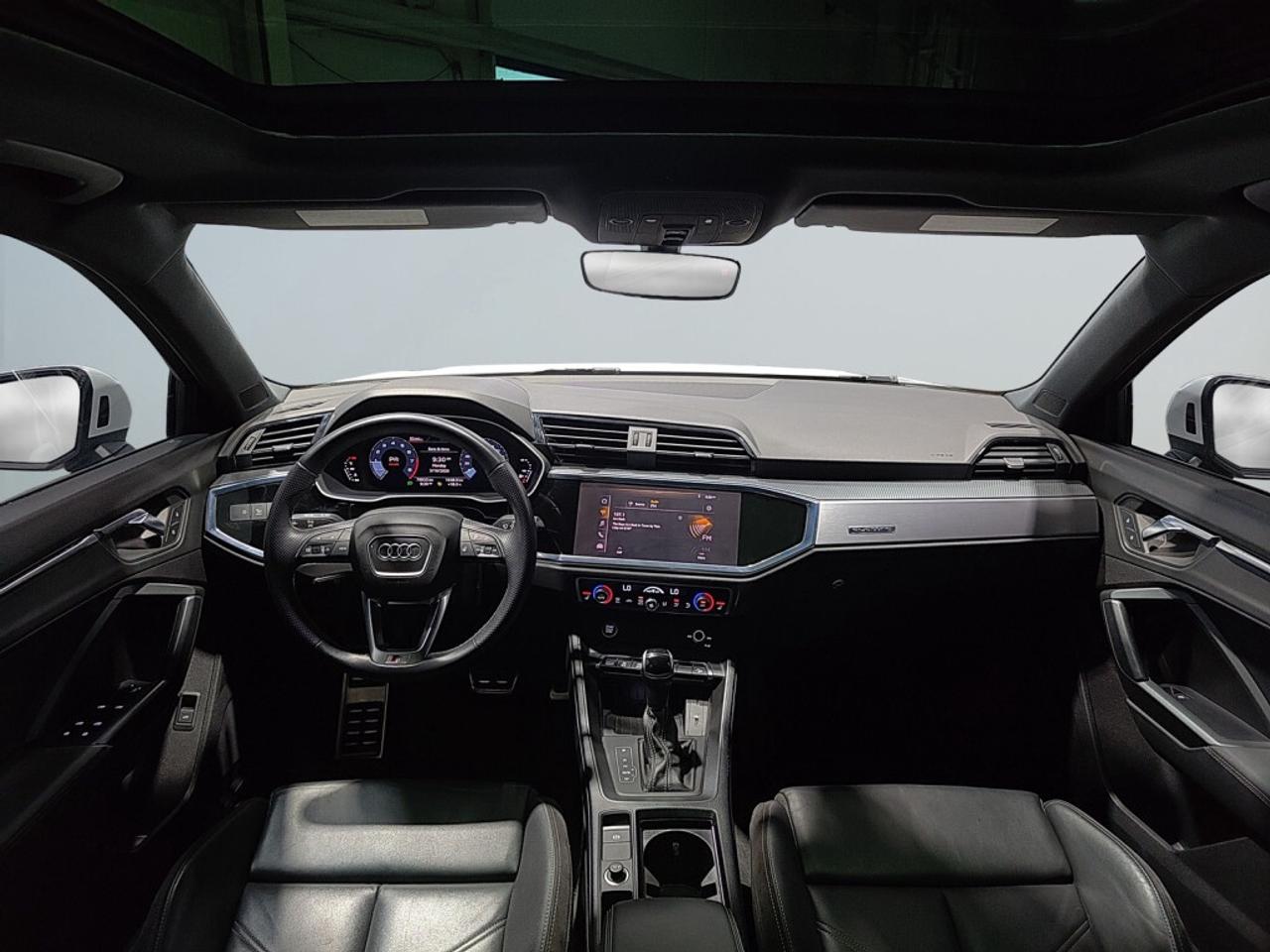 2021 Audi Q3 quattro S Line / NAV / Sunroof / Leather / CarPlay Photo