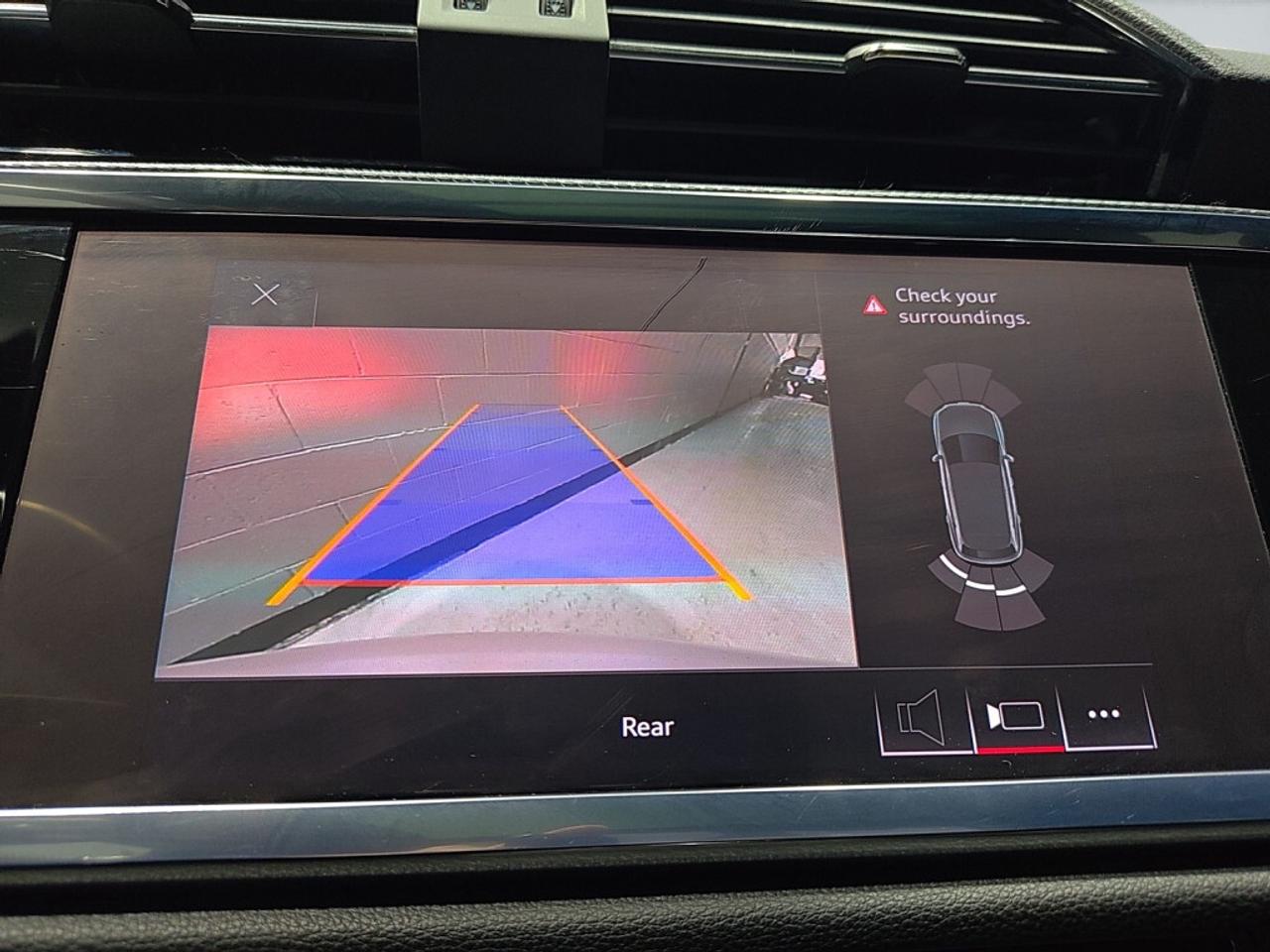 2021 Audi Q3 quattro S Line / NAV / Sunroof / Leather / CarPlay Photo
