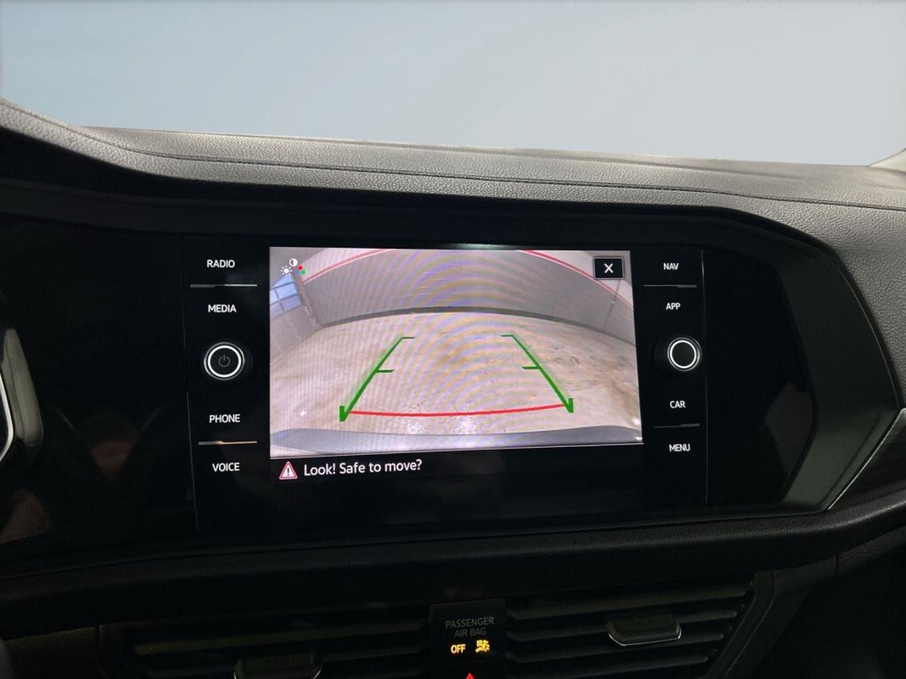 2022 Volkswagen Jetta Highline / Leather / Sunroof / NAV / Lane Keep Ass Photo
