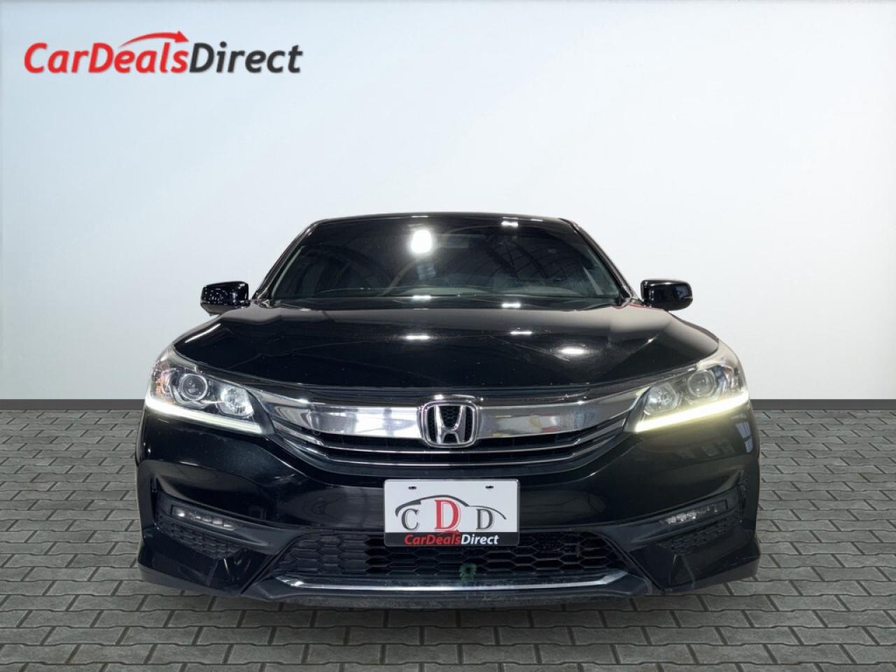 2017 Honda Accord Sedan Sport / Leather / NAVI / Sunroof / Backup Camera / Photo