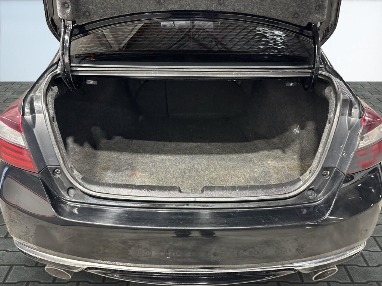 2017 Honda Accord Sedan Sport / Leather / NAVI / Sunroof / Backup Camera / Photo