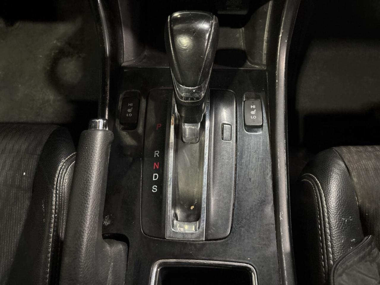 2017 Honda Accord Sedan Sport / Leather / NAVI / Sunroof / Backup Camera / Photo