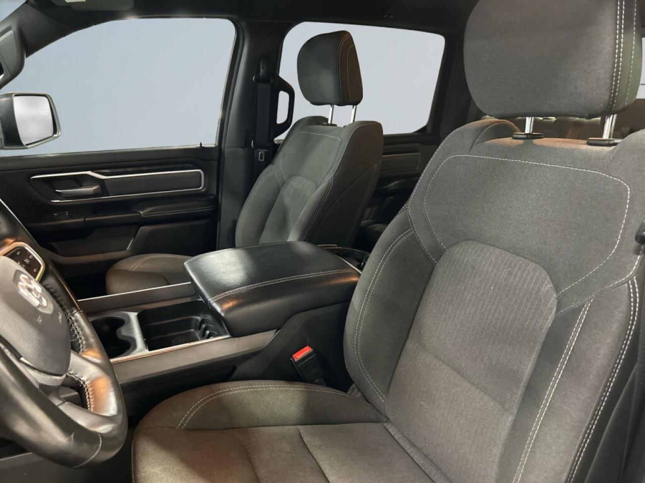 2022 RAM 1500 Big Horn HEMI 5.7L V8/4x4/Big Screen/ Android/Back Photo