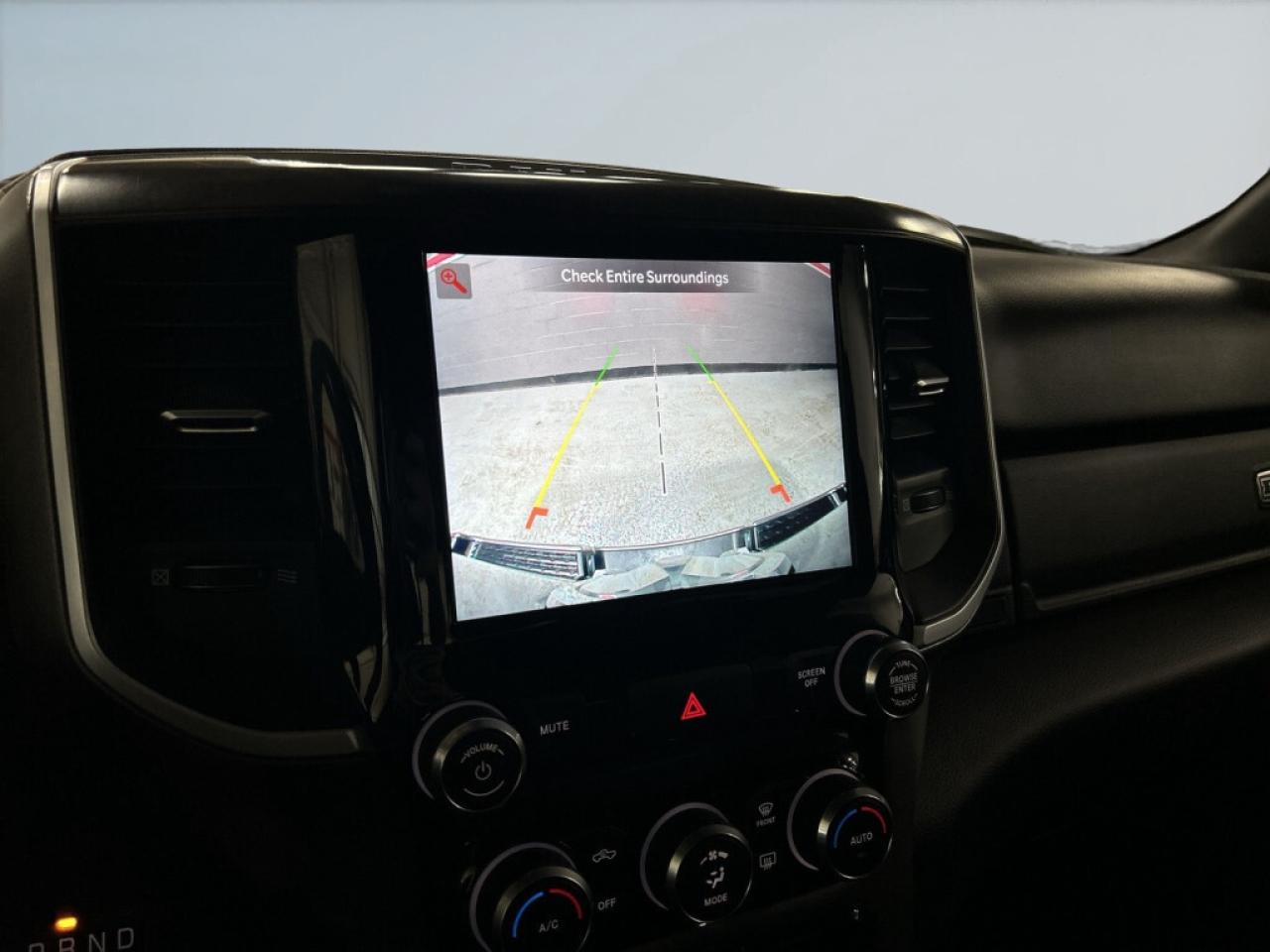 2022 RAM 1500 Big Horn HEMI 5.7L V8/4x4/Big Screen/ Android/Back Photo