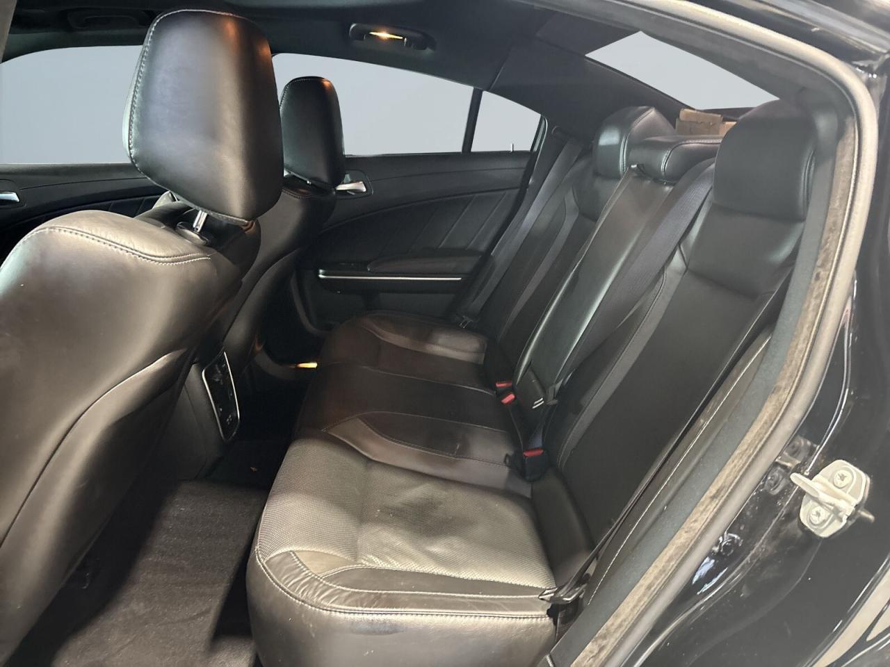 2019 Dodge Charger SXT AWD / Leather / Sunroof / NAVI / Remote Start Photo