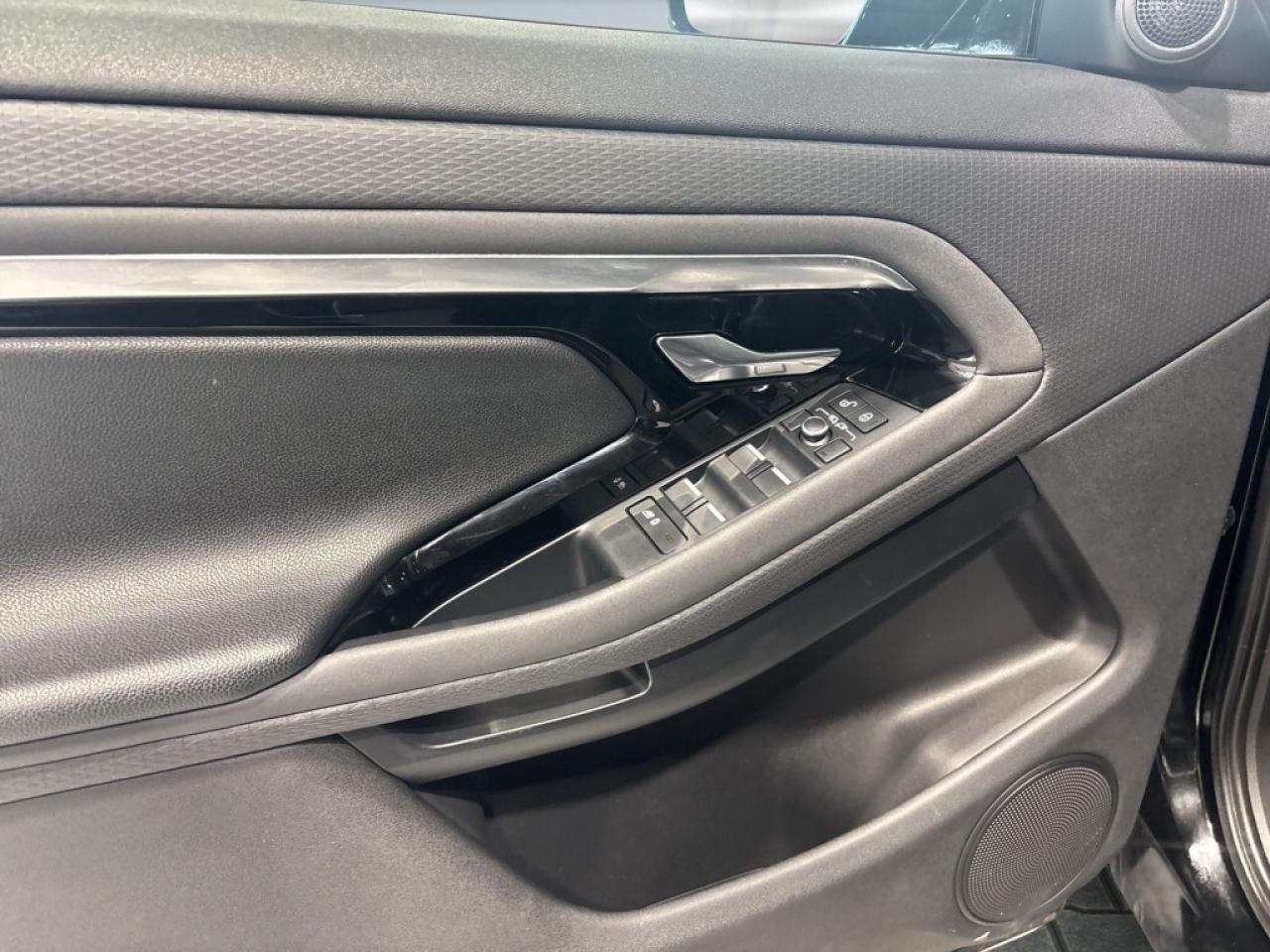 2020 Land Rover Range Rover Evoque S/Leather/Sunroof/NAVI//Clean Carfax/Service Recor Photo