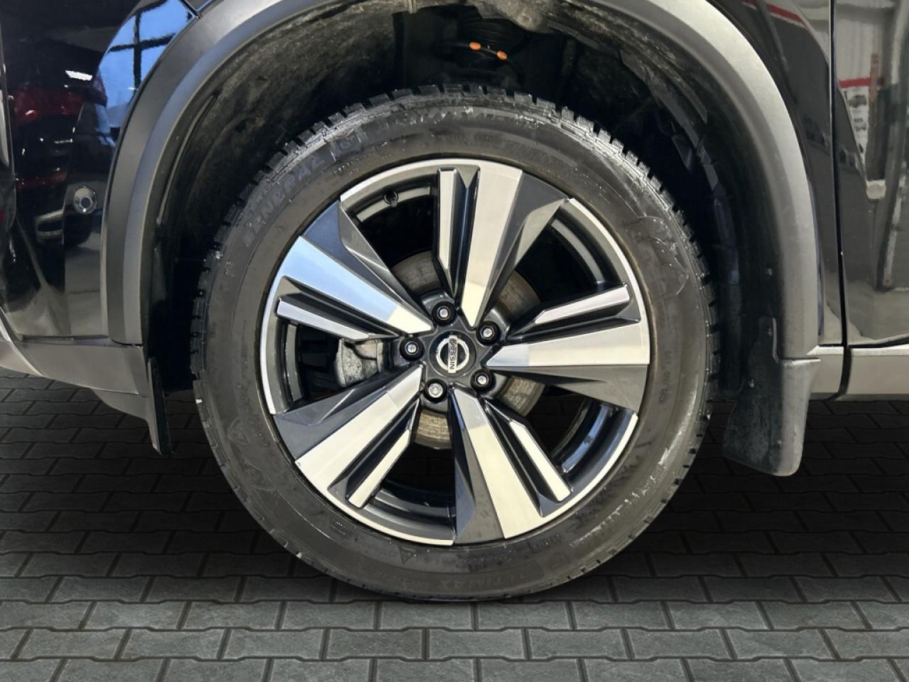 2021 Nissan Rogue Platinum AWD/ Drive Assist/NAVI/Sunroof/Leather/An Photo