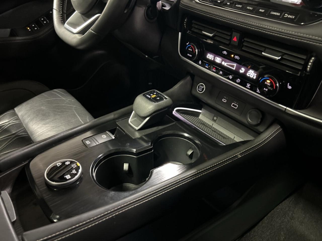 2021 Nissan Rogue Platinum AWD/ Drive Assist/NAVI/Sunroof/Leather/An Photo