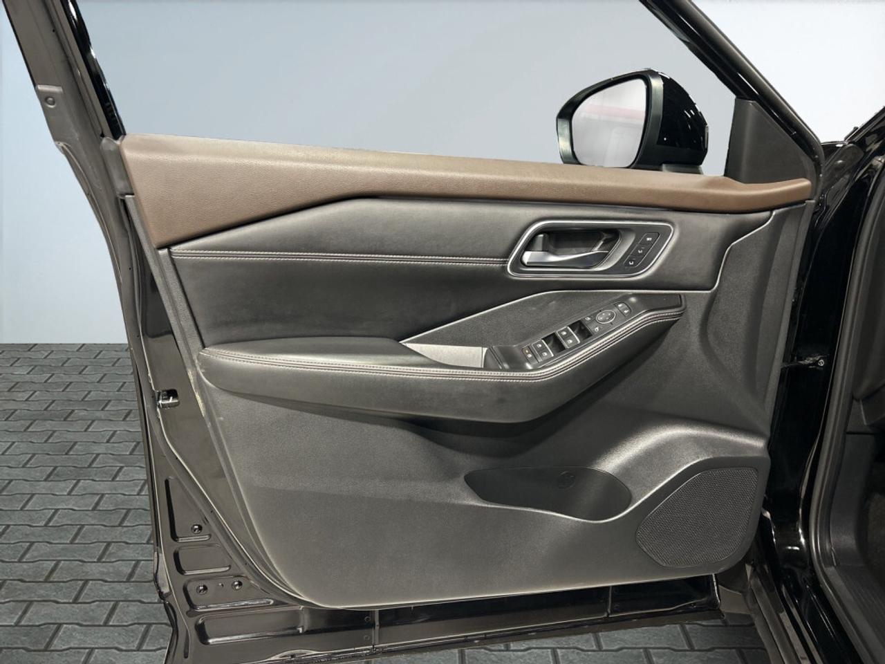 2021 Nissan Rogue Platinum AWD / Drive Assist / NAV / Sunroof / Leat Photo