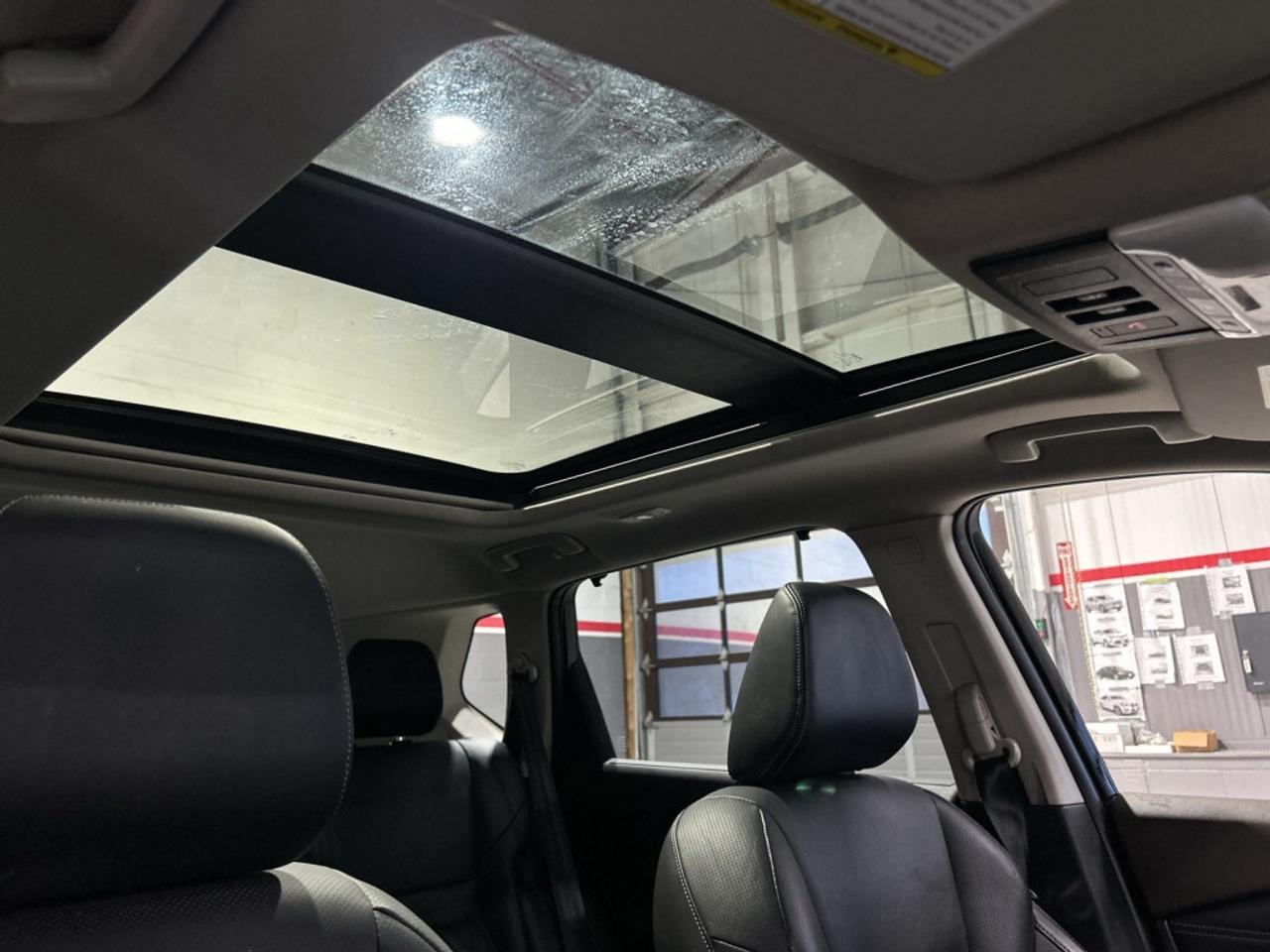 2021 Nissan Rogue Platinum AWD / Drive Assist / NAV / Sunroof / Leat Photo