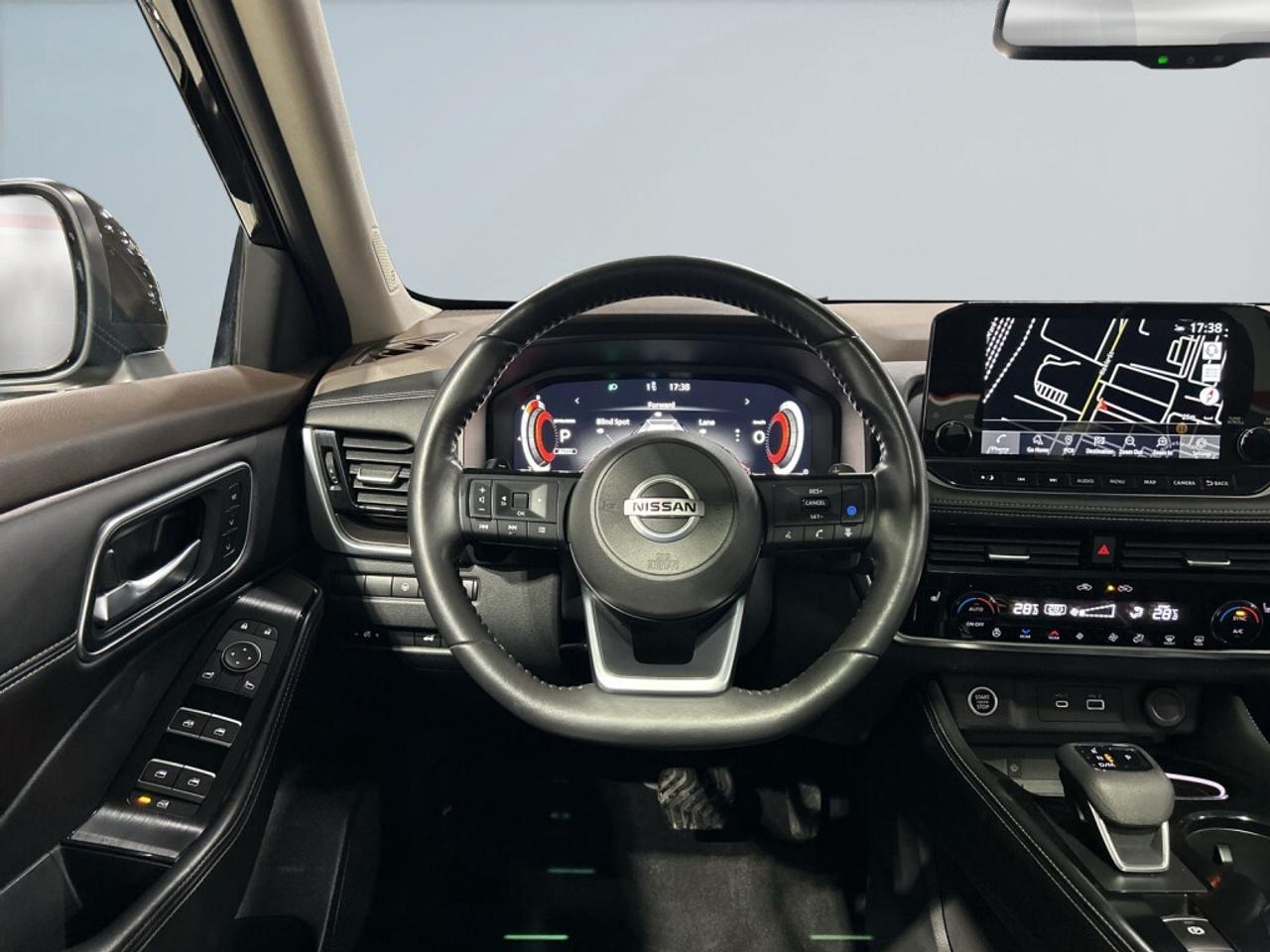 2021 Nissan Rogue Platinum AWD / Drive Assist / NAV / Sunroof / Leat Photo