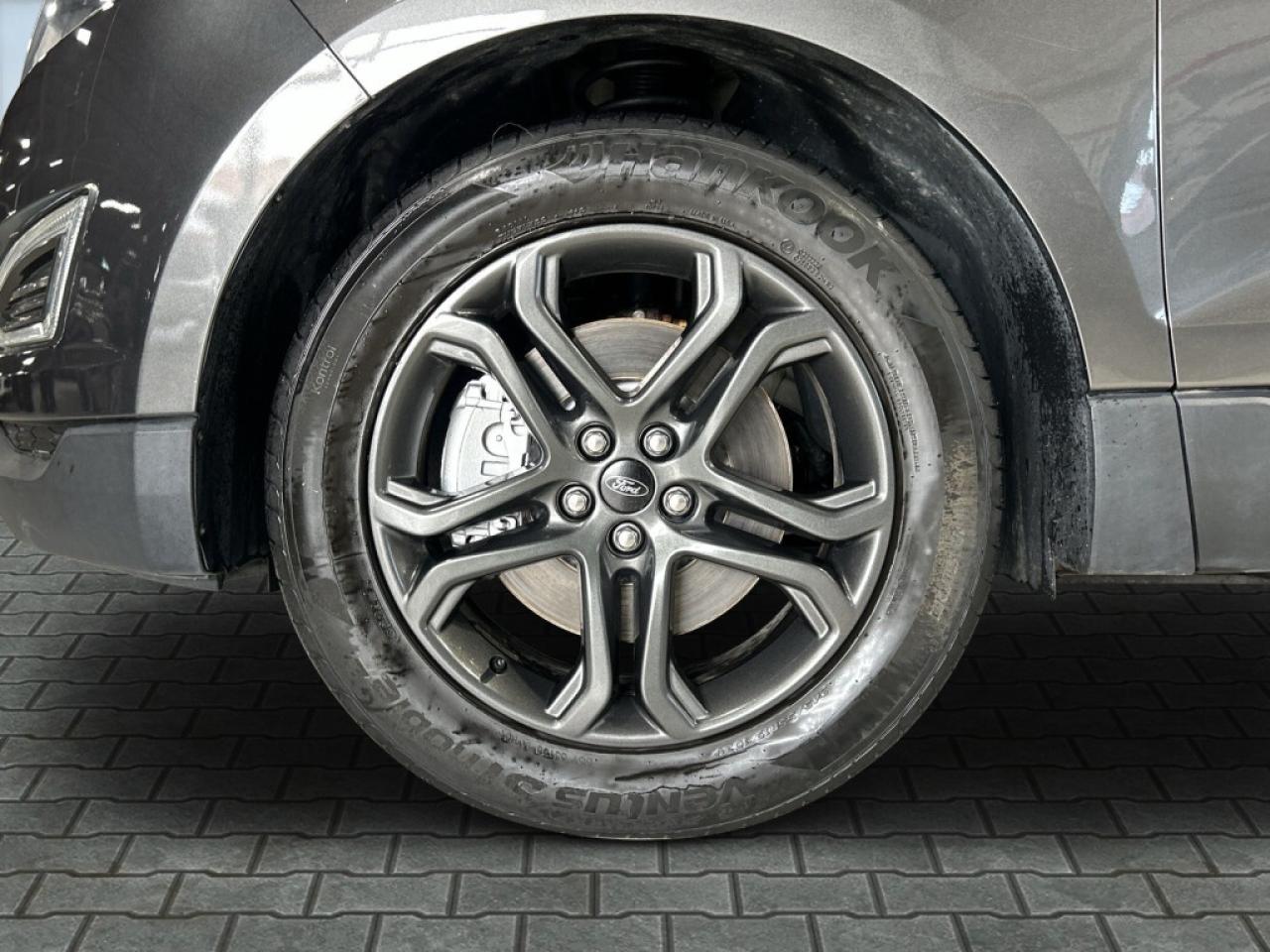 2018 Ford Edge SEL AWD/Leather/Sunroof/NAVI/Back Up Cam/Android C Photo