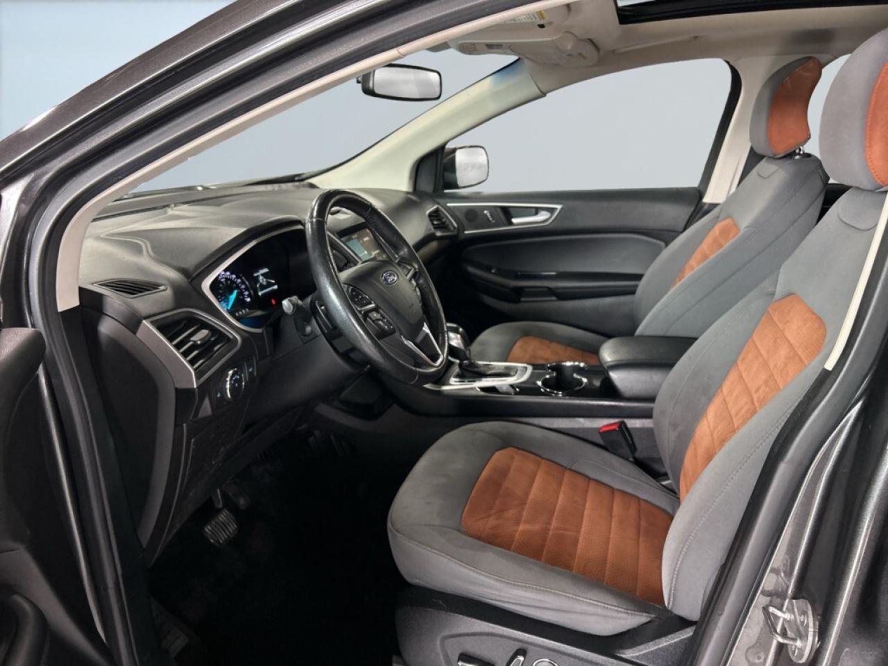 2018 Ford Edge SEL AWD/Leather/Sunroof/NAVI/Back Up Cam/Android C Photo
