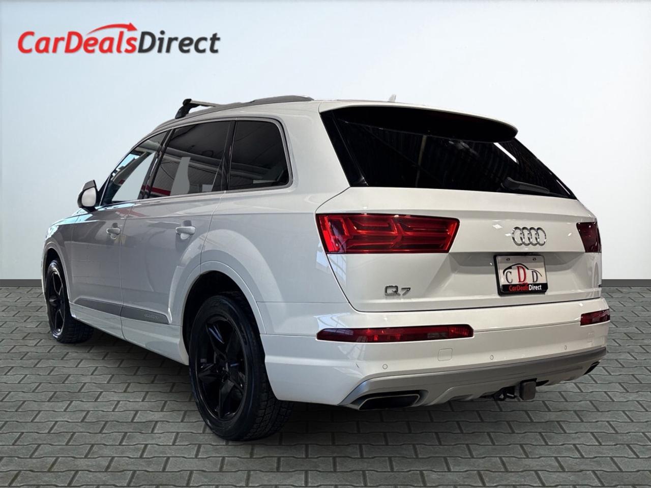2019 Audi Q7 45 TFSI quattro / 7 Seater / NAV / Leather / Sunro Photo3