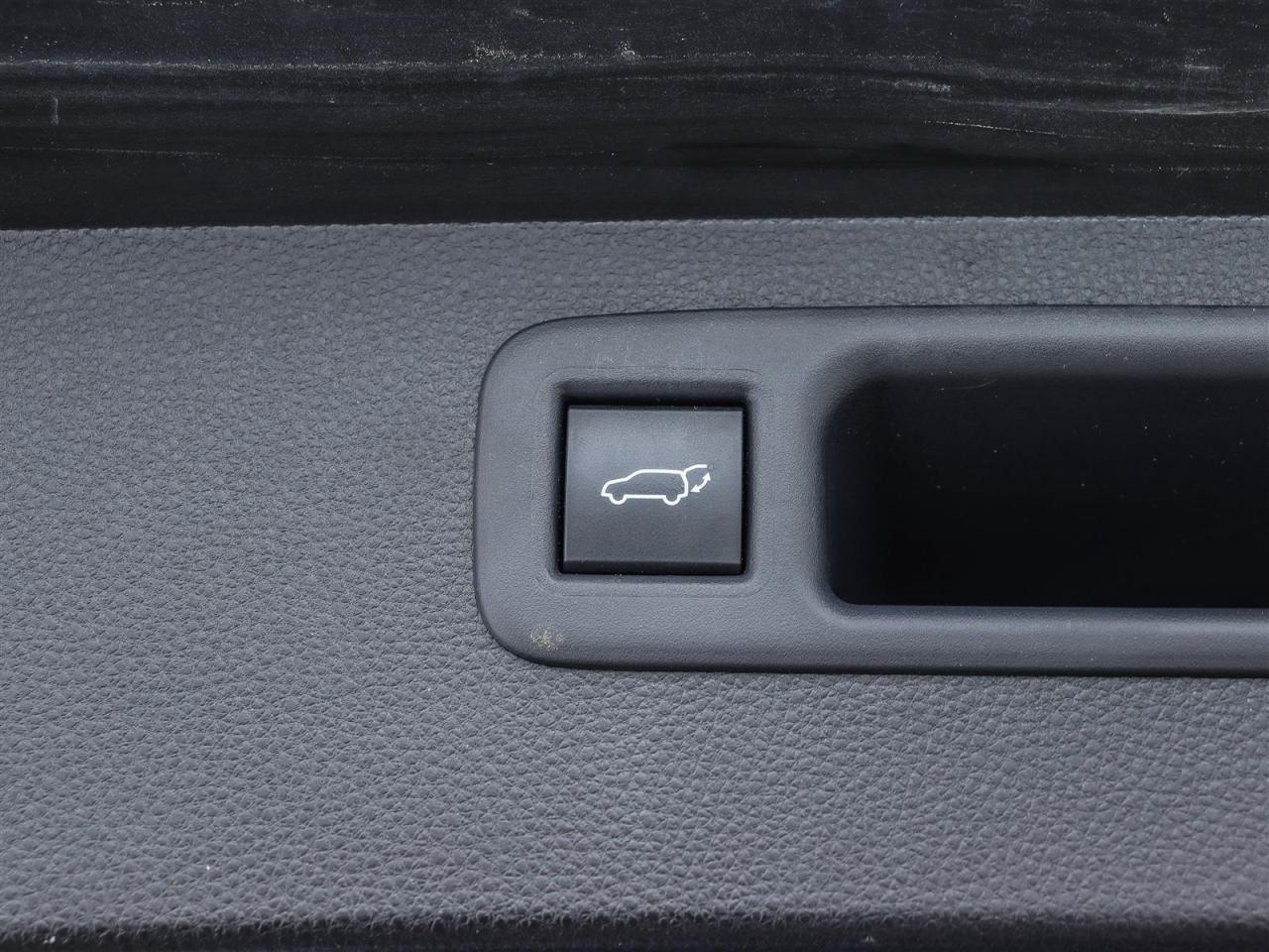 2021 Toyota Highlander XSE 4dr All-Wheel Drive Photo