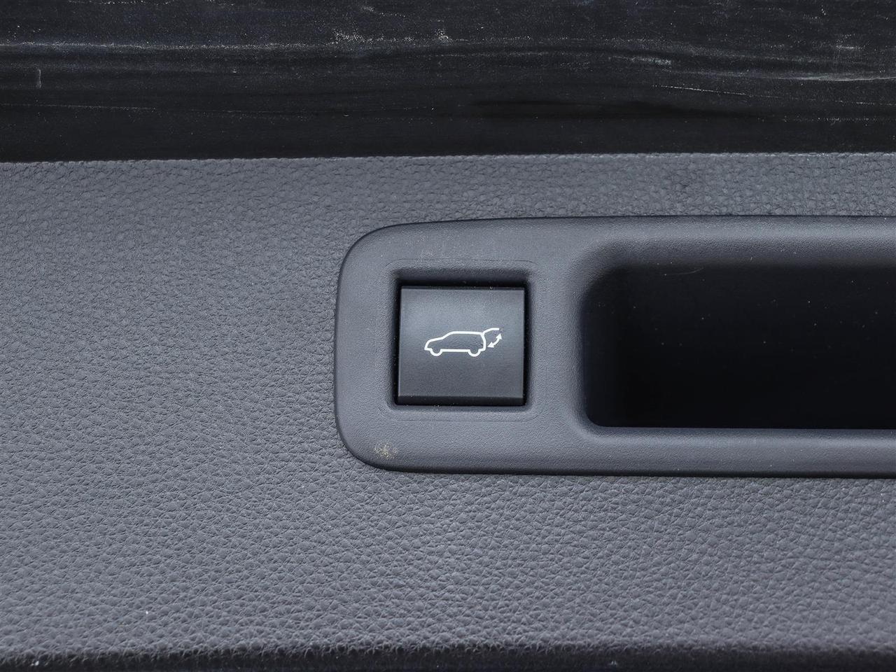 2021 Toyota Highlander XSE 4dr All-Wheel Drive Photo