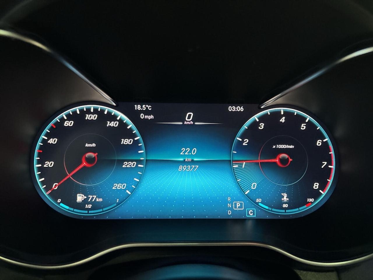 2020 Mercedes-Benz GLC300 4MATIC AMG Pkg /Clean Carfax / Sunroof / Leather / Photo