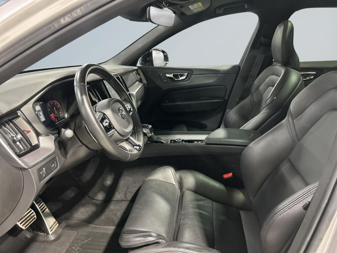 2020 Volvo XC60 T6  R-Design AWD/NAVI/Leather/Sunroof/Drive Assist Photo
