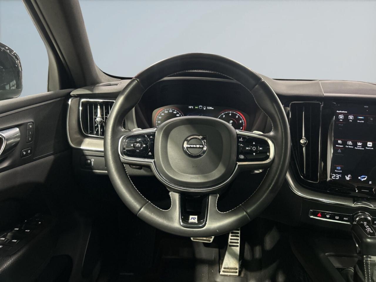 2020 Volvo XC60 T6  R-Design AWD/NAVI/Leather/Sunroof/Drive Assist Photo