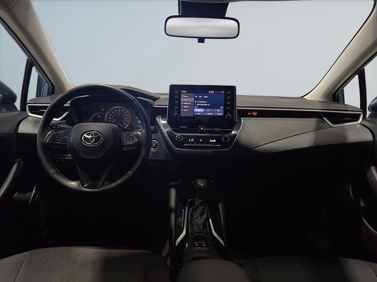 2020 Toyota Corolla LE Sedan / Back Up Cam / Bluetooth / Heated Seats Photo